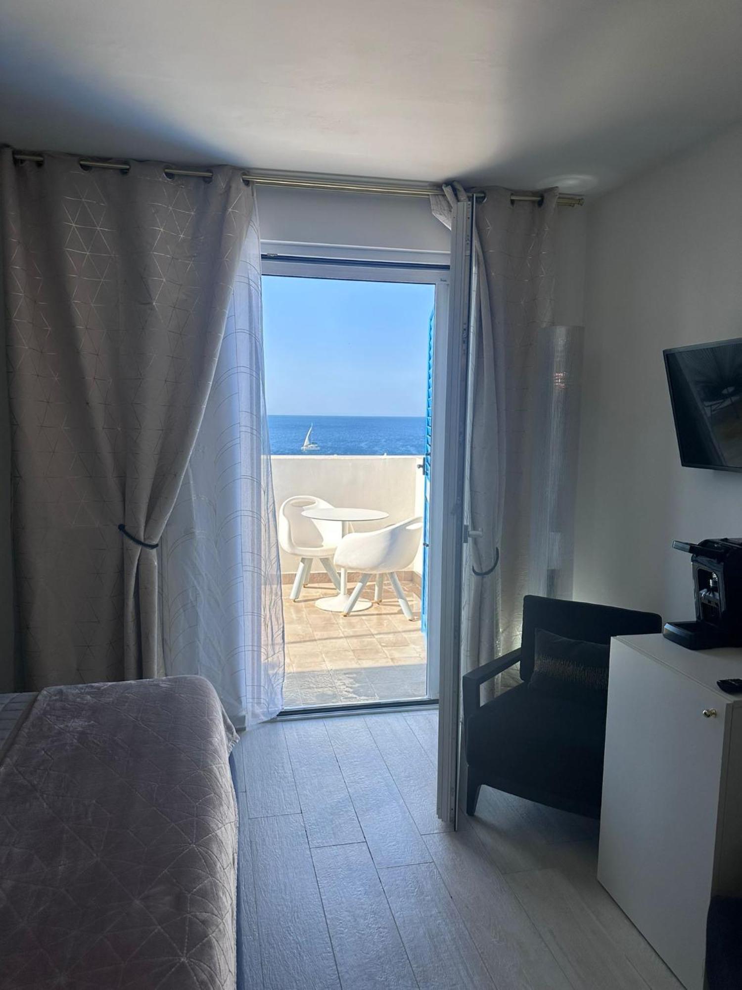 Altamarea Rooms Polignano a Mare Exterior photo